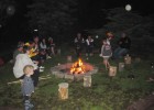 ..bis spät in die Nacht...  am Lagerfeuer....